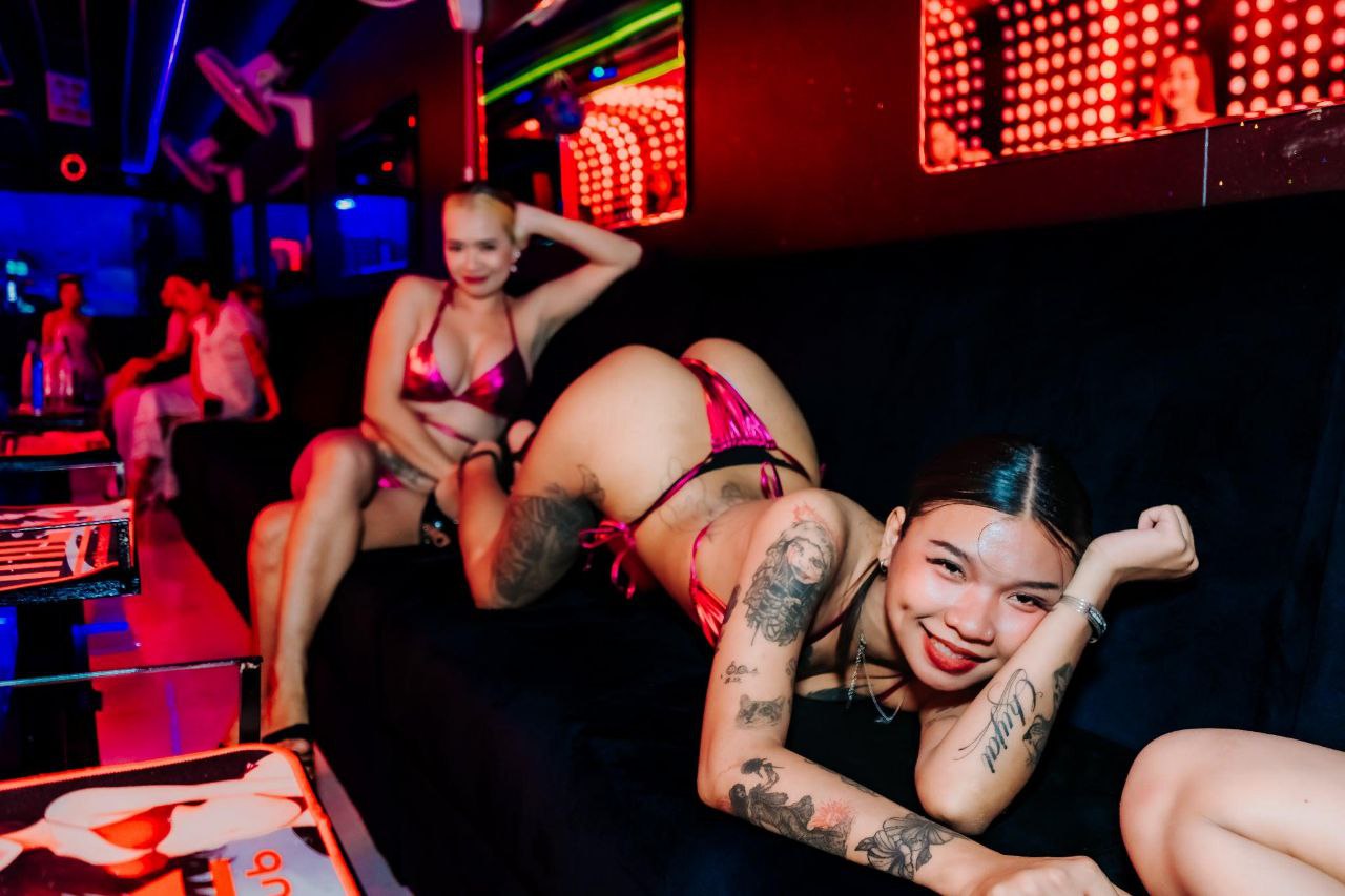 Milk Agogo Entertainment Stage Pattaya - Exclusive Sexy Shows Performance Area Premium Venue